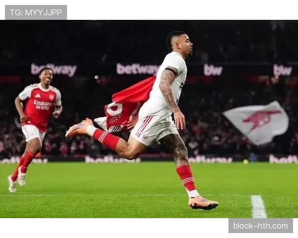 热苏斯展现禁区杀伤力，助推球队进攻全面升级