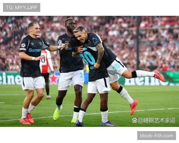 格里马尔多火力全开,助攻领跑德甲赛场表现抢眼 格里马尔多火力全开,助攻领跑德甲赛场表现抢眼