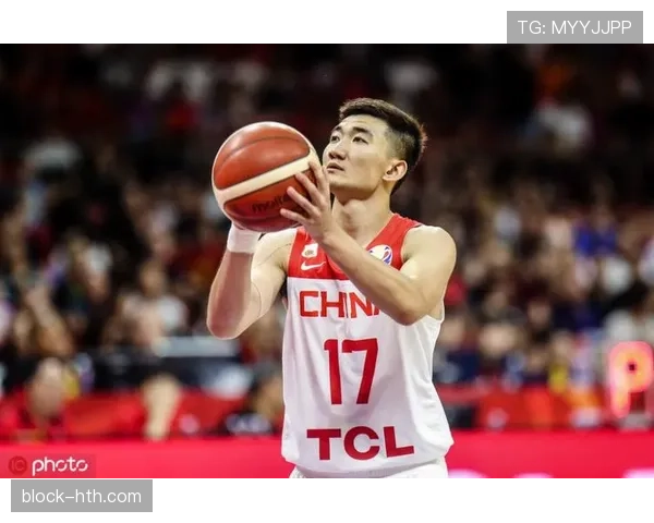 孙铭徽训练完直接拎包去夜店？这作息也太敢了